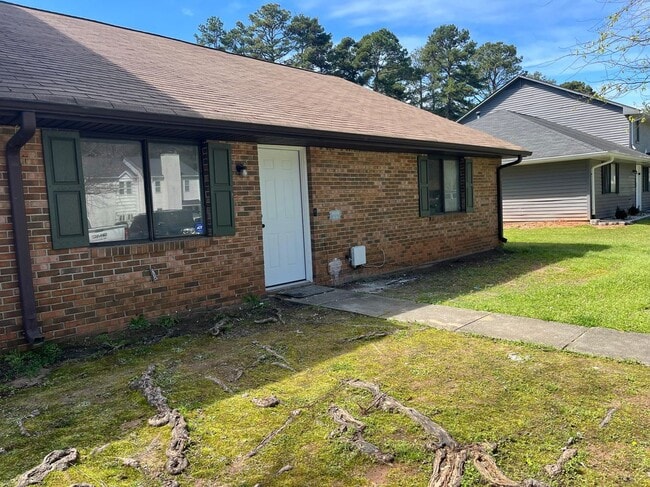 Building Photo - 2644 Fieldstone View Ln SE