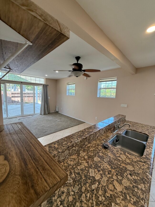 Sink - 4003 Garey Ave