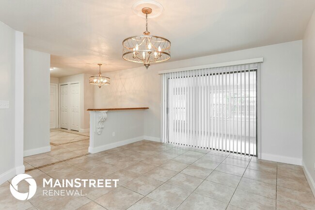 Building Photo - 931 Alameda Dr