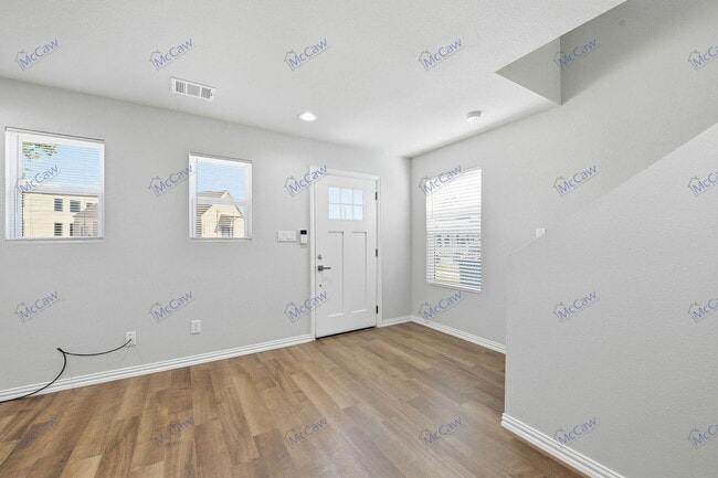 Foto del edificio - 852 Sims Legacy Ln