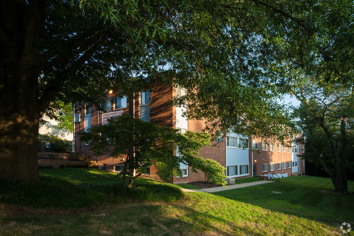 Foto del edificio - Kennedy House Apartments