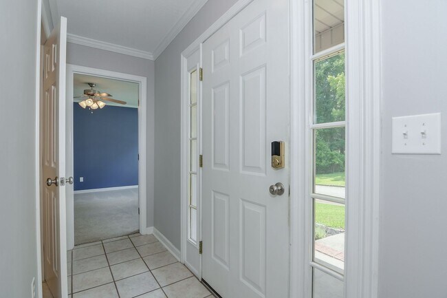 Building Photo - Beautiful Home 2 Story Brick