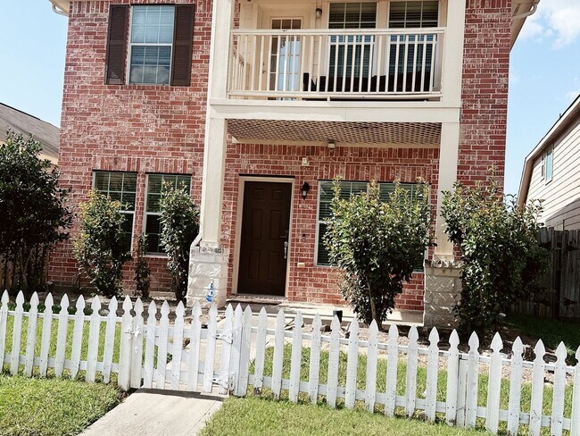 Foto del edificio - 4 Bedroom Single Family Home in Houston
