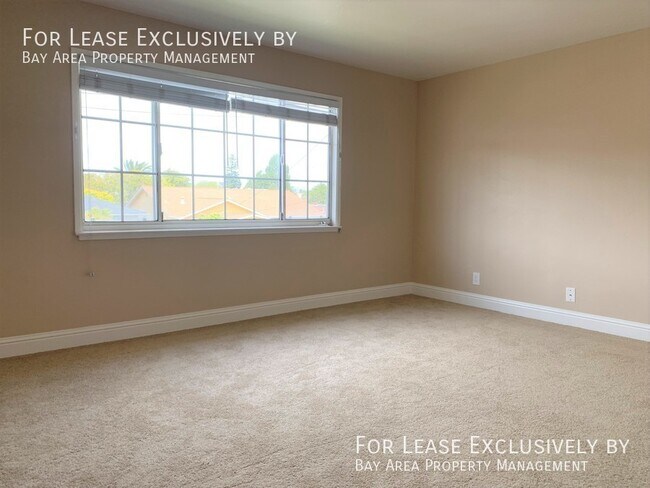 Foto del edificio - Remodeled 2 Bedroom with laundry in unit, ...