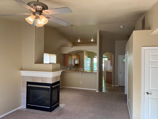 Building Photo - 4150 W Daly Ln