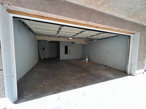 Building Photo - 9236 Tobias Ave