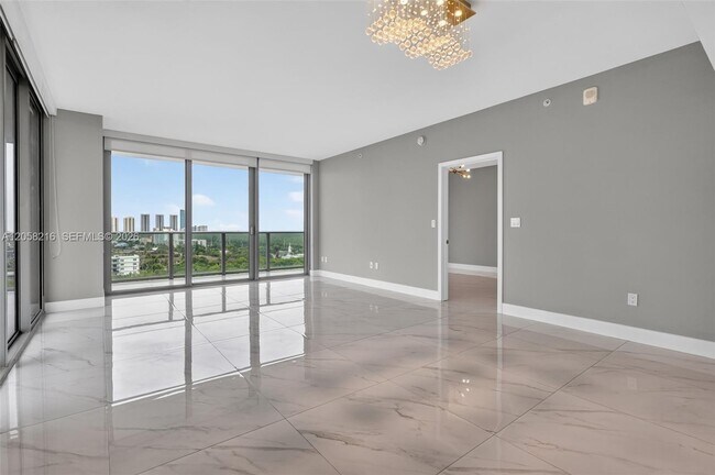 Foto del edificio - 16385 Biscayne Blvd