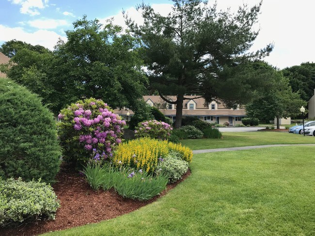 Building Photo - 35 Kennedy Dr