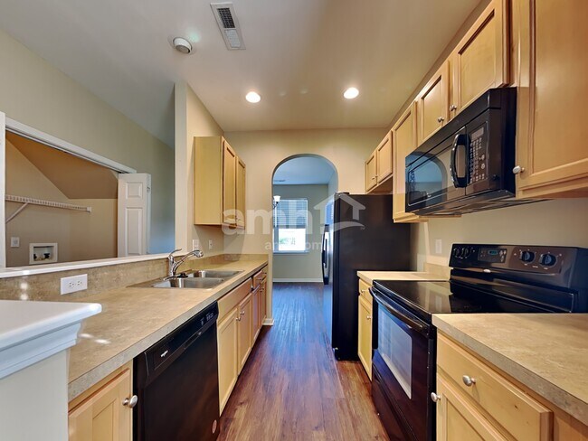 Building Photo - 108 Worthington Dr