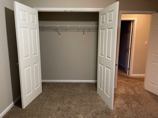 Foto del edificio - 241 McFadin Station St