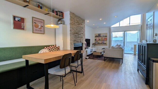 Foto del edificio - 1030 Casa Dr