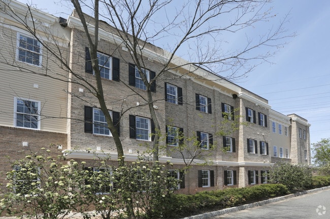 Greenway Village Apartments Metuchen Nj Apartments Com