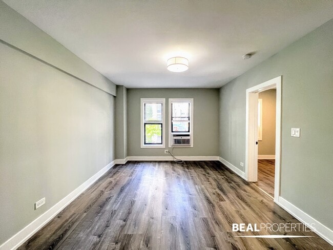 Photo - 505 W Belmont Ave Apartment
