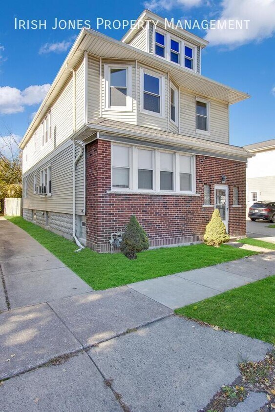 Foto principal - 2518 Delaware Ave