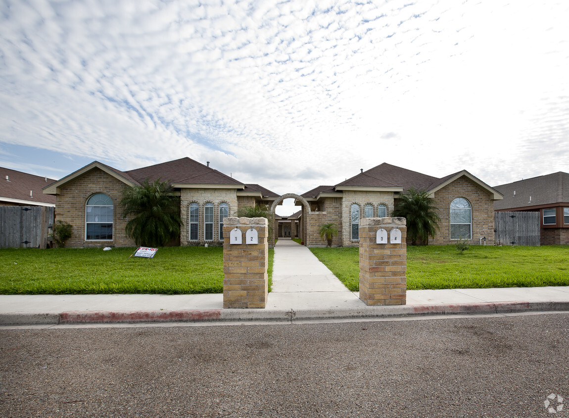 Primary Photo - Jardin del Valle