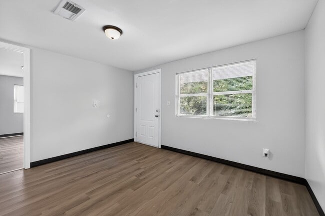 Building Photo - 1626 Telfair St Ln