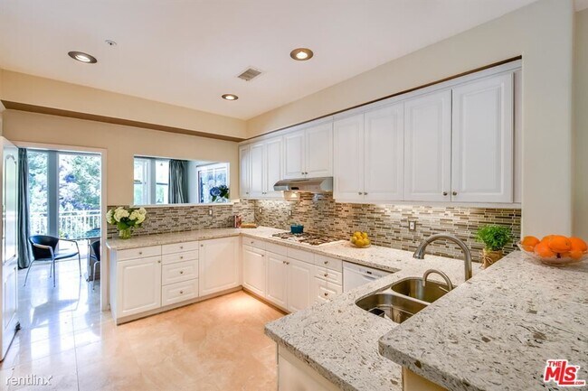Foto del edificio - 3 br, 3 bath Condo - 748 Palisades Dr