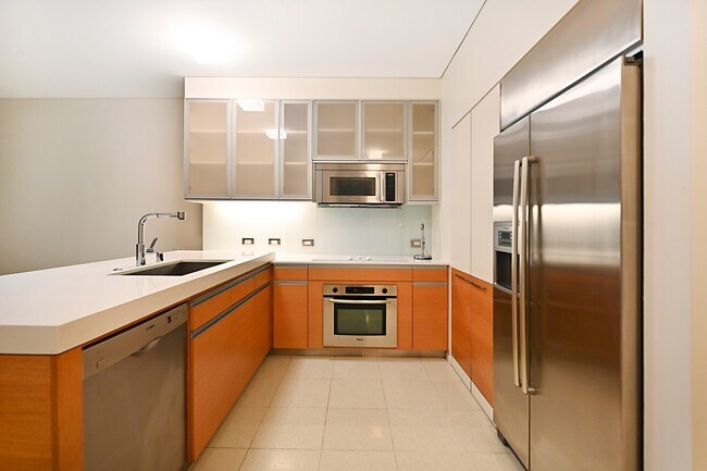 Building Photo - Veer Towers 2210E-CityCenter Views from th...