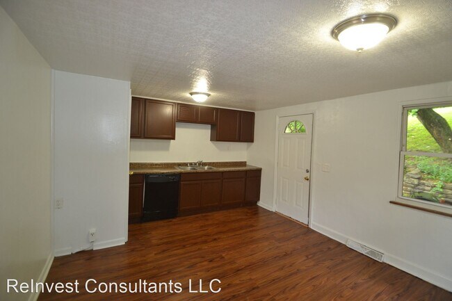 Building Photo - 3 br, 1 bath House - 619 Edgecliff Road