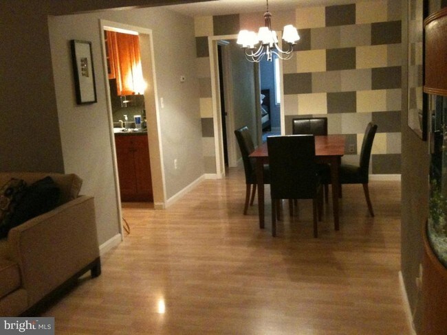 Foto del edificio - 882 College Pkwy