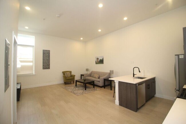 Foto del edificio - 611 Fagley St