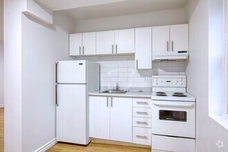 Building Photo - 539 Rue Prince Arthur O