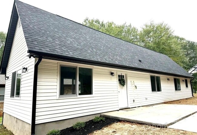 Building Photo - 501 E Robinson St