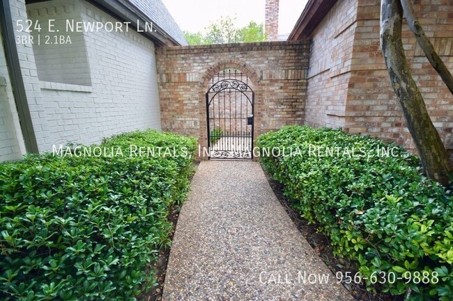 Building Photo - 524 E Newport Ln