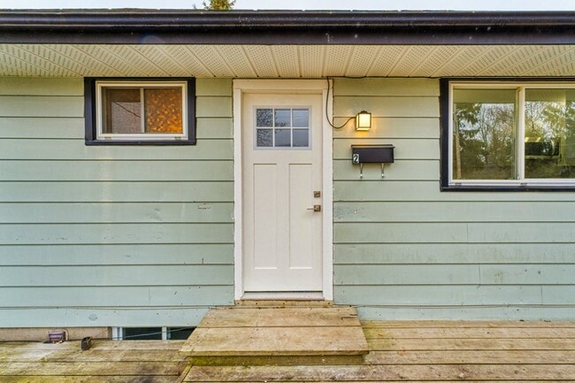 Building Photo - 2 Bed / 1 Bath – Modern Basement Unit – AL...