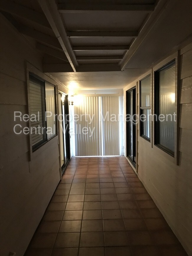 Foto del edificio - 9163 Fitzpatrick Cir