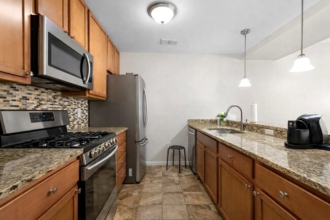 Foto del edificio - 612 12th St