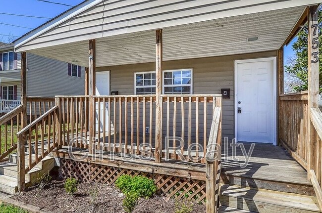 Photo - 753 28th St Apartment