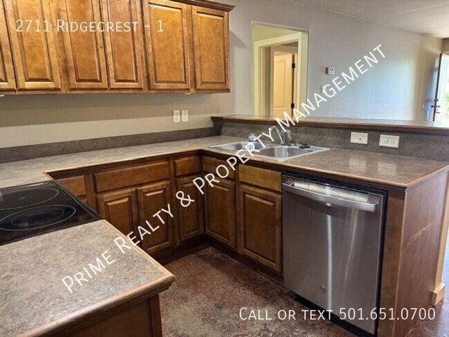 Foto del edificio - 2711 Ridgecrest-1