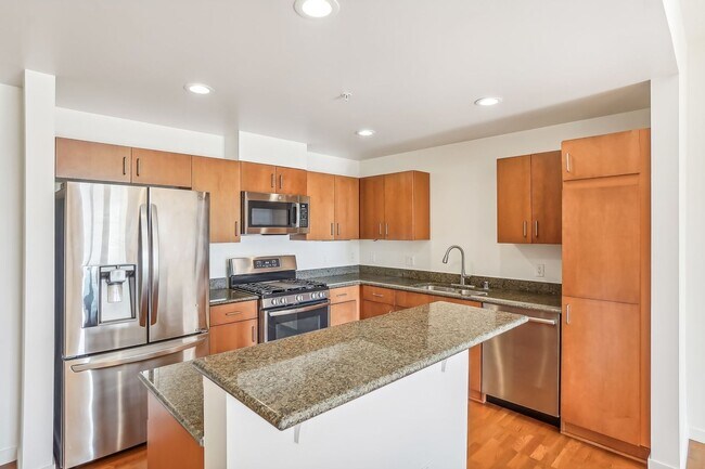 Foto del edificio - Luxury 1 Bedroom Condo with Mountain Views...