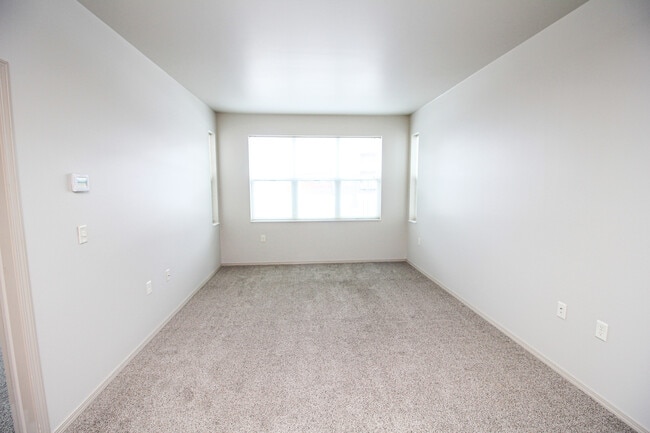 Building Photo - City Center Apartments