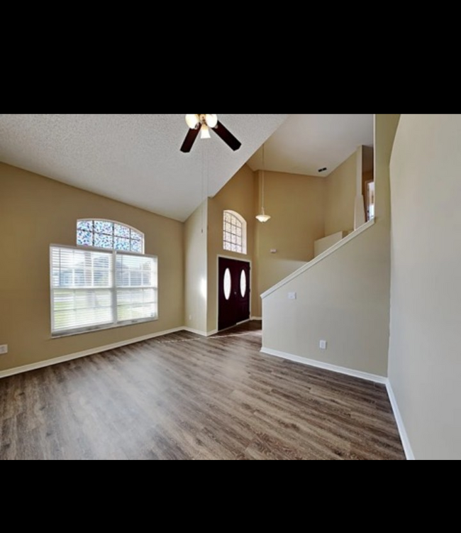 Foto del edificio - 2821 Berkshire Cir