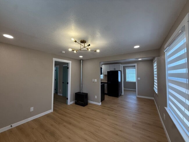 Foto del edificio - 39 Sunflower Rd