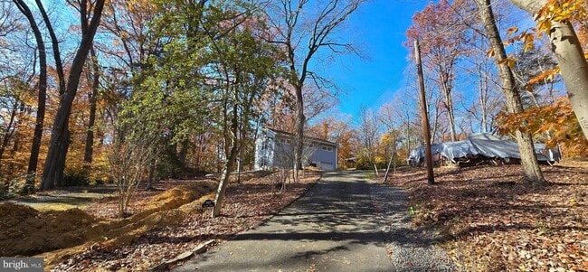 Building Photo - 7613 Locust Ln