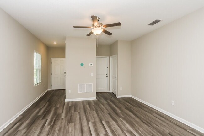 Building Photo - 970 Kelly Fern Lp