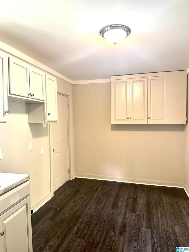 Building Photo - 328 54th St