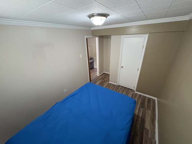 Building Photo - 318 Claremont Ave