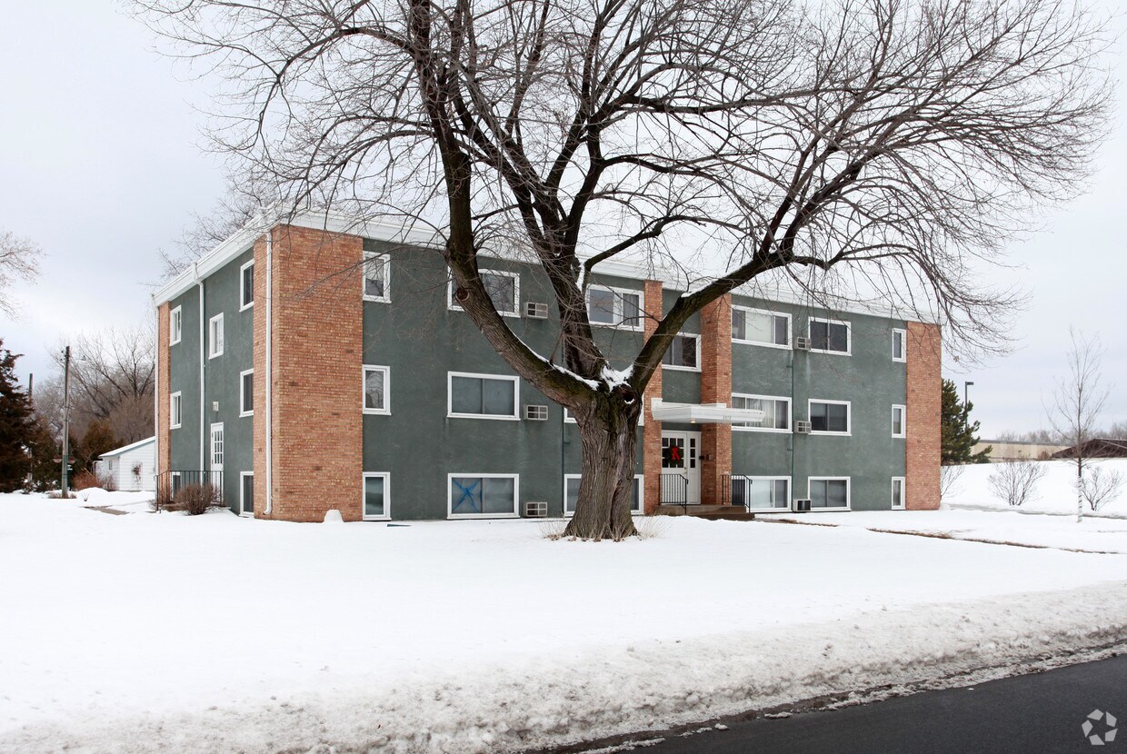 Foto del edificio - 4819 Azelia Ave N