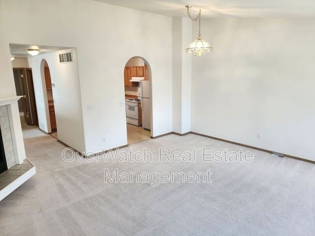 Building Photo - 4041 Lunar Dr