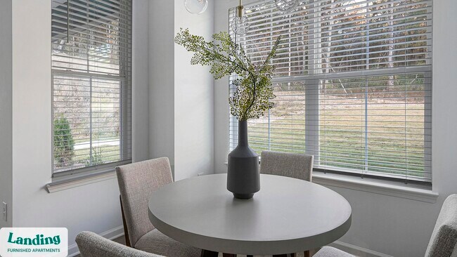 Foto del edificio - 2800 Milan Ct