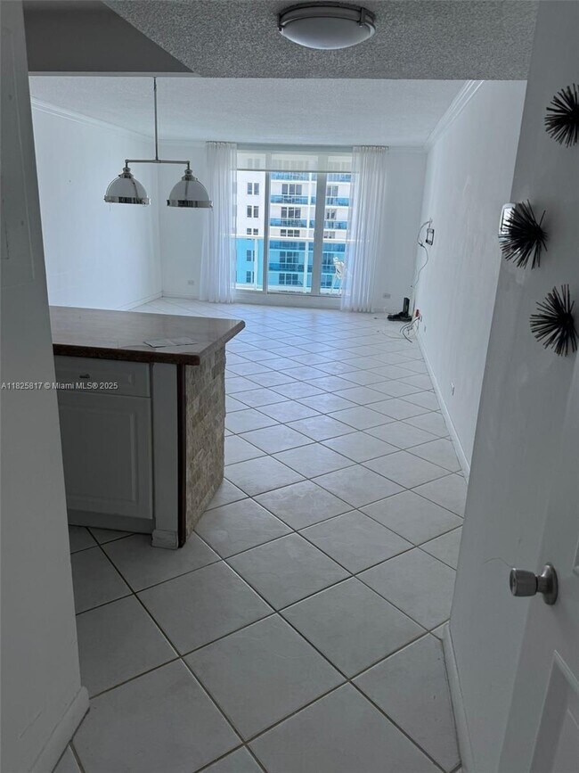 Foto del edificio - 2301 Collins Ave