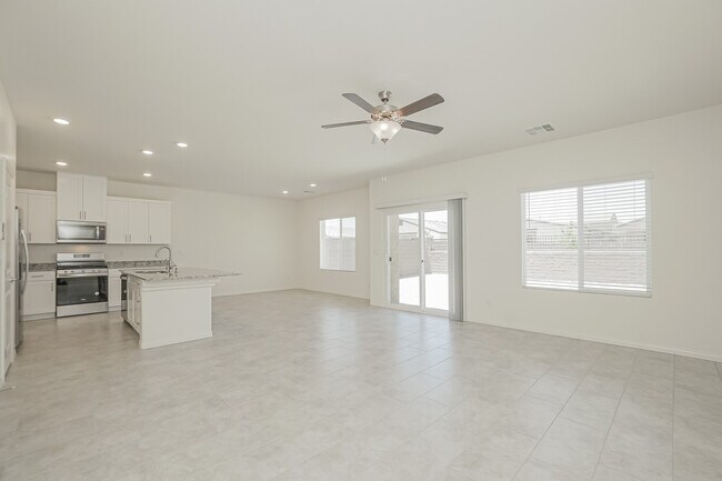 Foto del edificio - 7755 Bailey Creek Ln