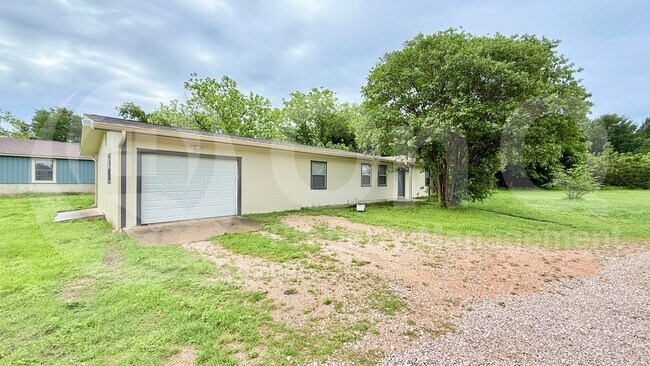 Building Photo - 3767 FM 963