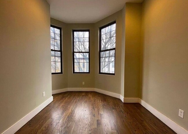 Building Photo - 1076 Greene Ave