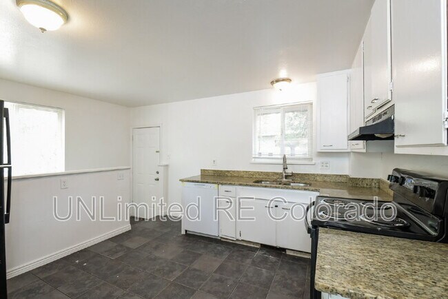 Photo - 1040 N Raleigh St Apartment