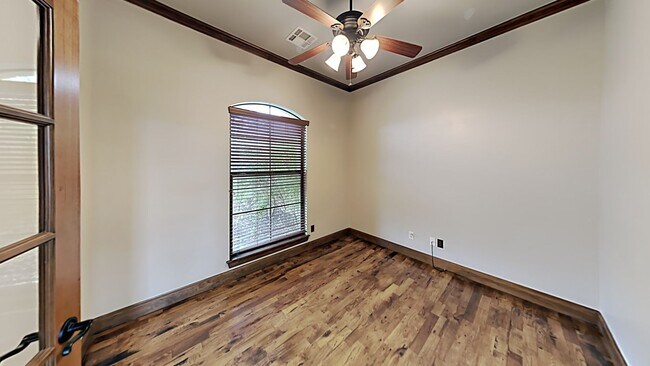 Foto del edificio - Beautiful 3 Bed 2 Bath Home in Moore Schools - Storm Shelter